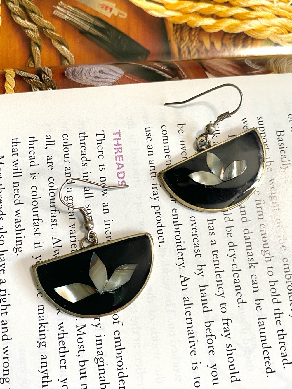 Alpaca Mexico Silver Abalone Mother of Pearl Inlay Black Enamel Half-Moon Earrin